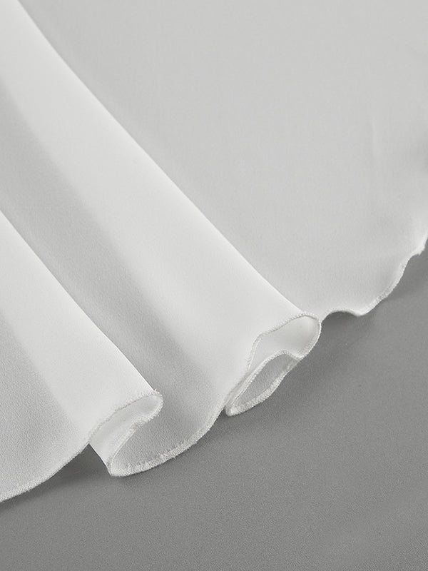 Well Tailored Blouse with a Graceful Silhouette
