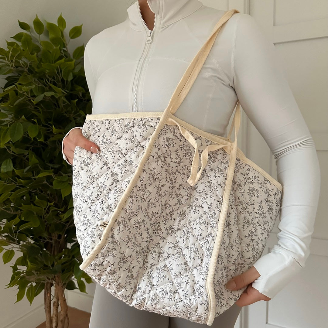 Elegantly Styled Bag for Everyday Wear