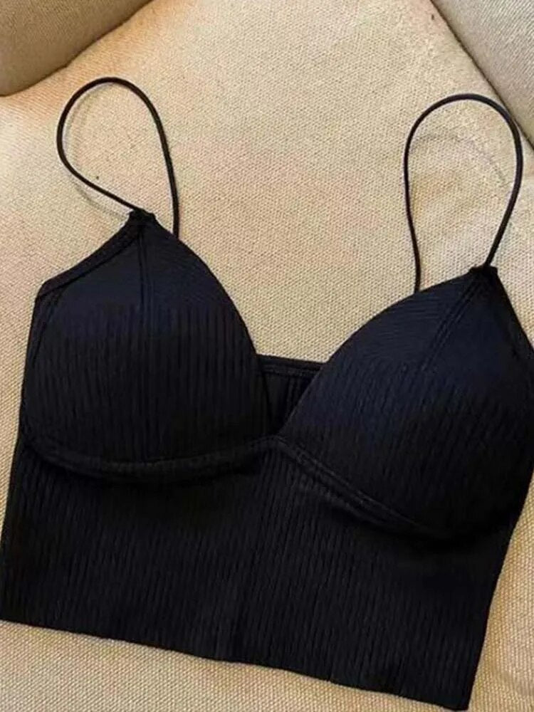 Well Tailored Top with a Graceful Silhouette