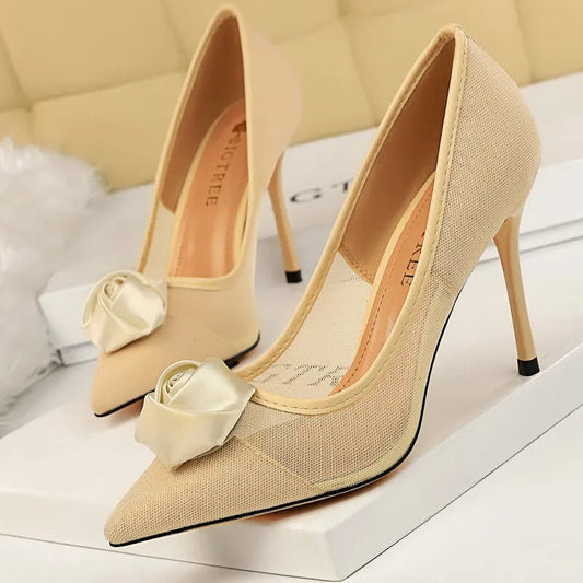 Beautifully Finished Heels in a Timeless Design