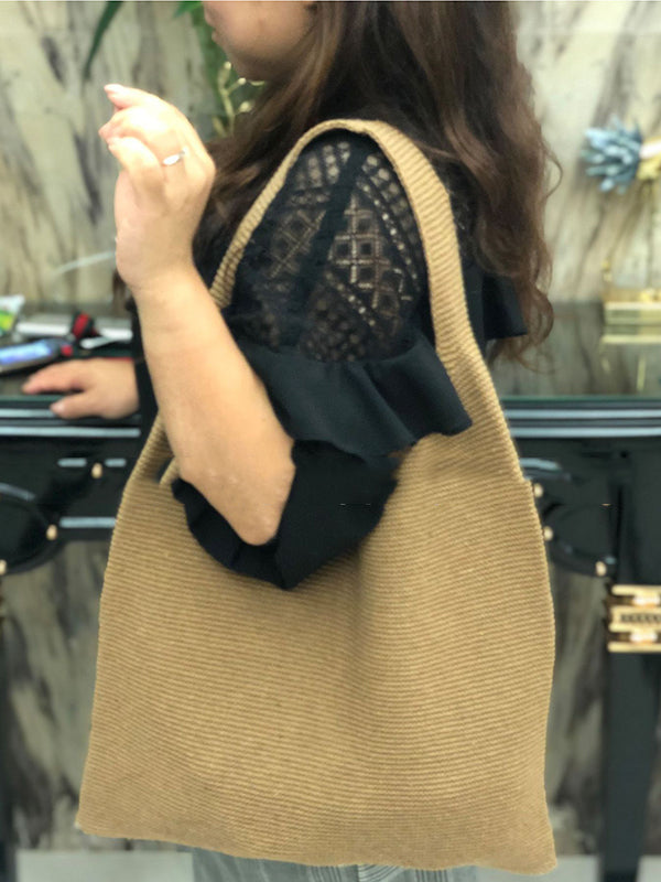 Beautifully Finished Bag in a Timeless Design
