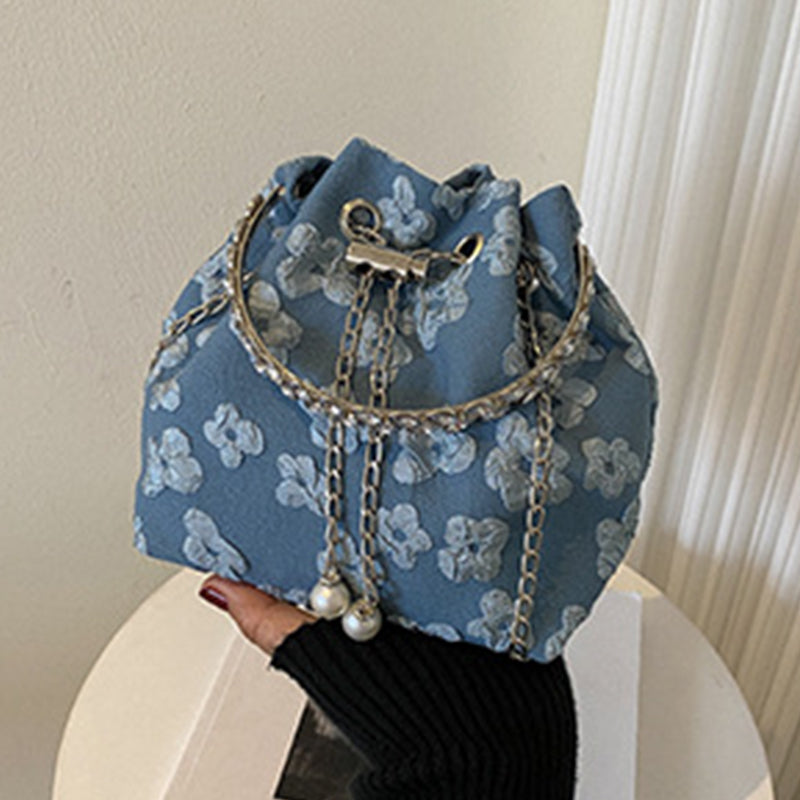 Effortlessly Elegant Bag with a Timeless Design