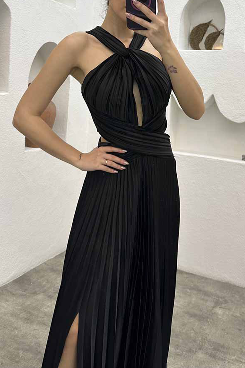 Effortlessly Elegant Dress with a Timeless Design