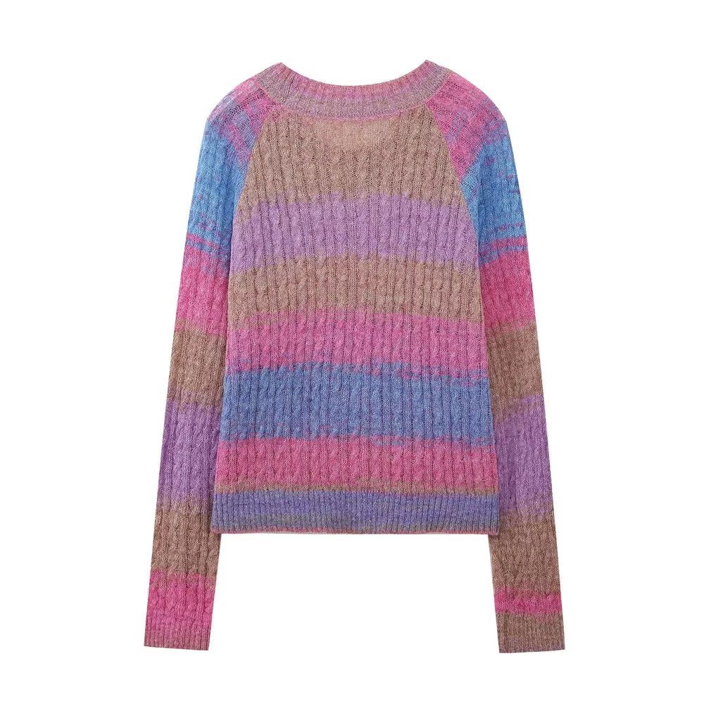 Classic Vintage Sweater with a Flattering Fit
