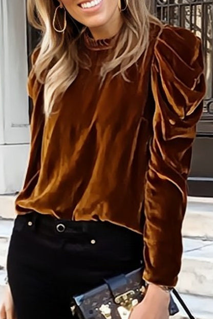 Effortlessly Elegant Top with a Timeless Design
