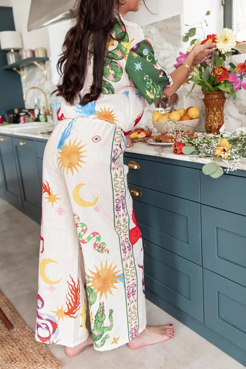 Effortlessly Elegant Garment with a Timeless Design