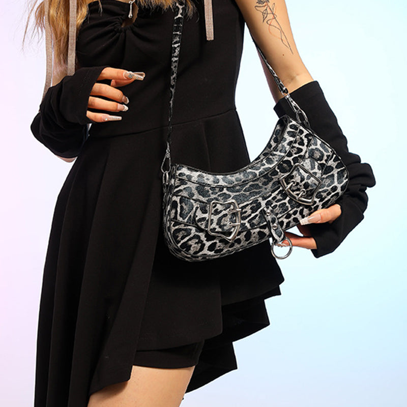 Well Tailored Bag with a Graceful Silhouette