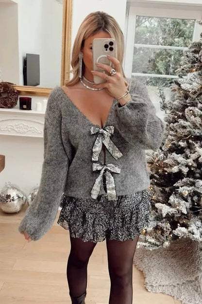 Well Tailored Cardigan with a Graceful Silhouette