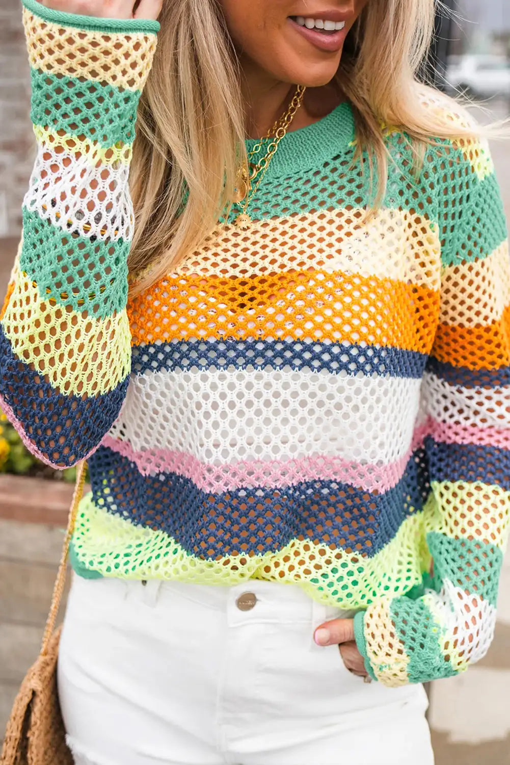 Well Tailored Sweater with a Graceful Silhouette