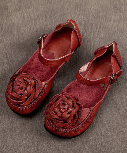 Effortlessly Elegant Shoes with a Timeless Design
