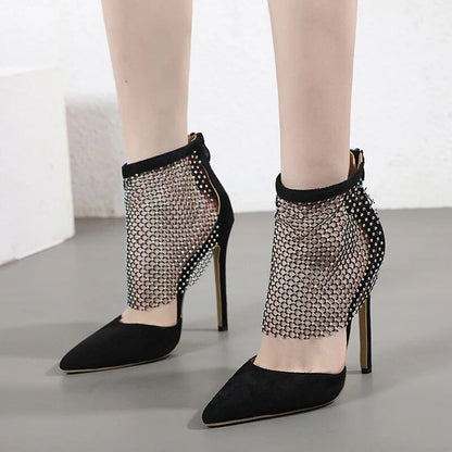 Polished Heels with an Effortless Classic Look