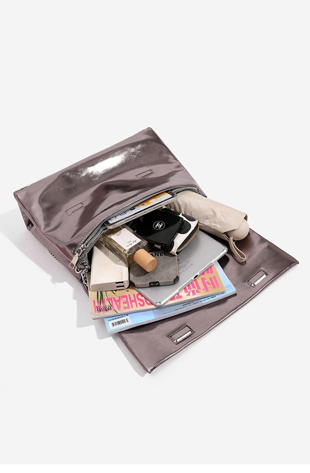 Gracefully Styled Bag for Any Occasion