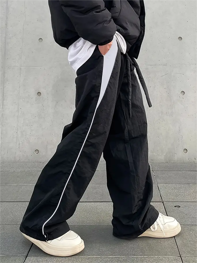 Well Tailored Pants with a Graceful Silhouette