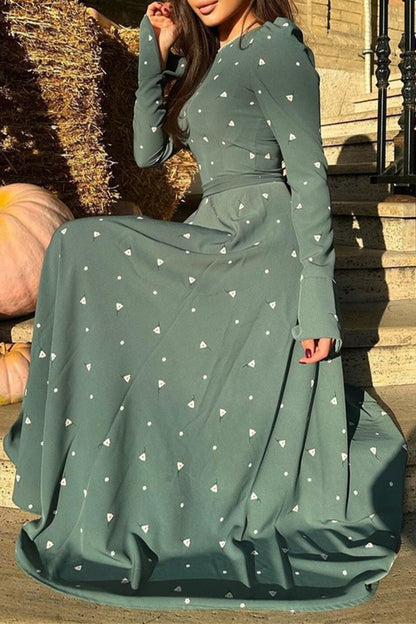 Sophisticated Dress with a Clean Classic Look