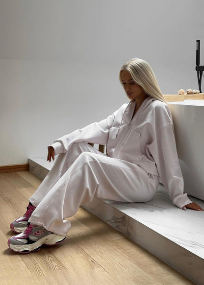 Polished Pants with an Effortless Classic Look