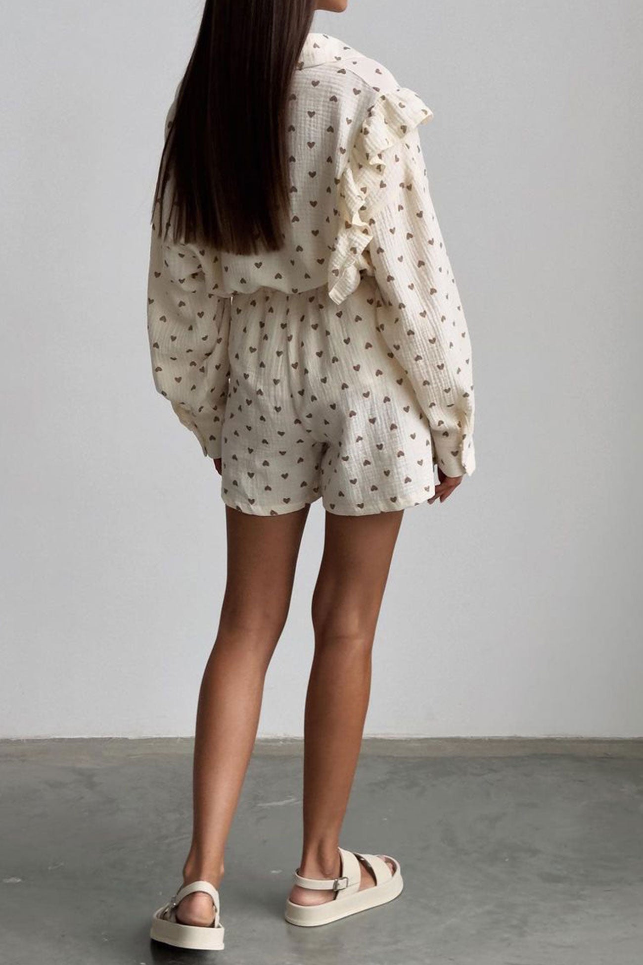 Effortlessly Elegant Shirt with a Timeless Design