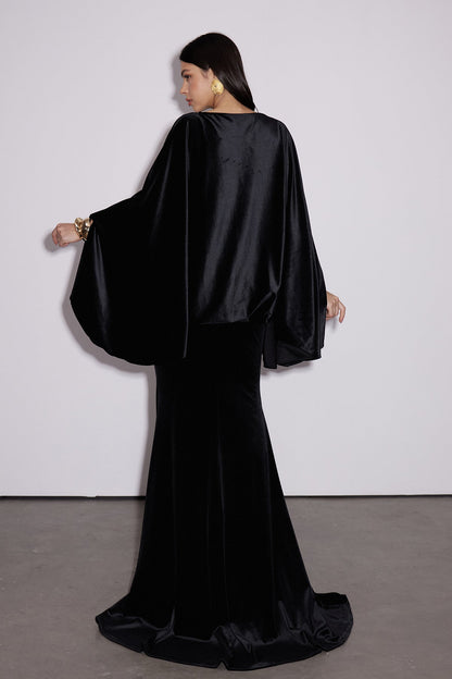 Well Tailored Garment with a Graceful Silhouette