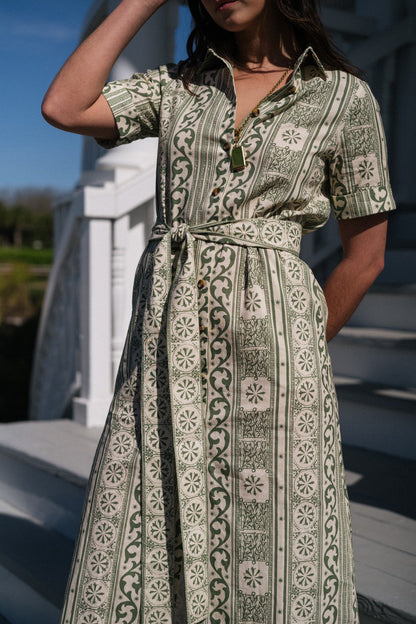 Sophisticated Dress with a Clean Classic Look