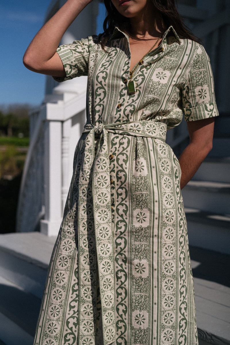 Sophisticated Dress with a Clean Classic Look