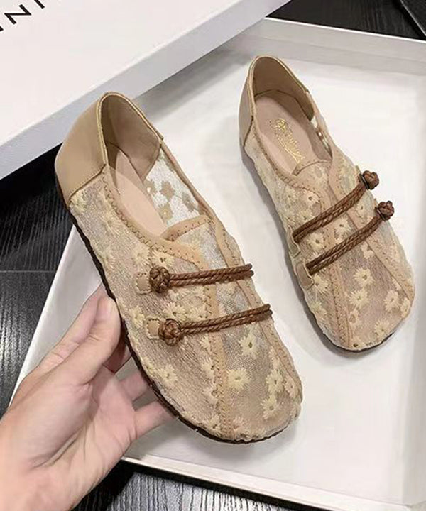 Classic Vintage Shoes with a Flattering Fit
