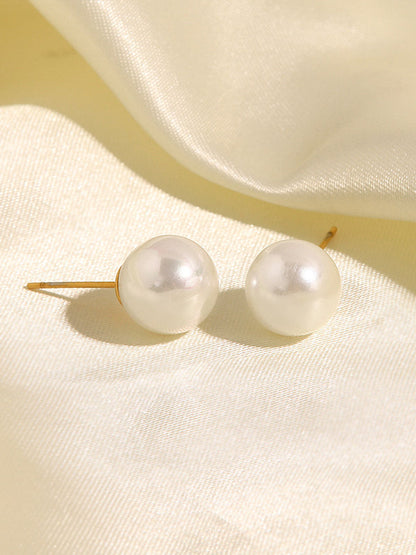 Sophisticated Garment with a Clean Classic Look