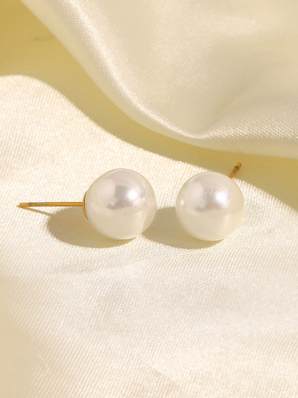 Sophisticated Garment with a Clean Classic Look
