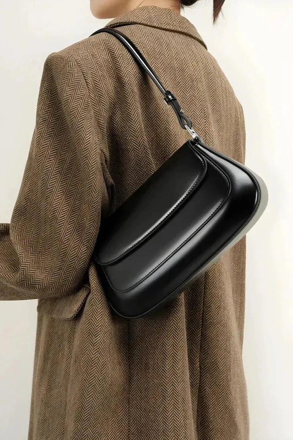 A Vintage Style Bag with Delicate Timeless Details