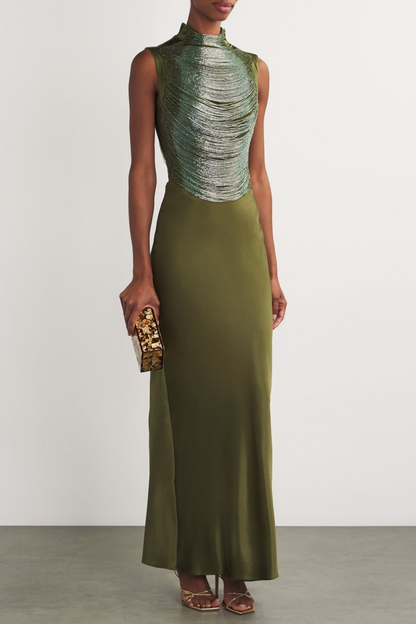 Effortlessly Elegant Top with a Timeless Design