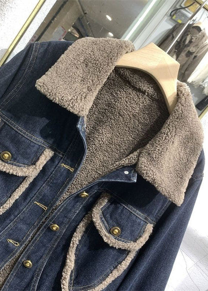 Classic Vintage & Enduringly Stylish Coat