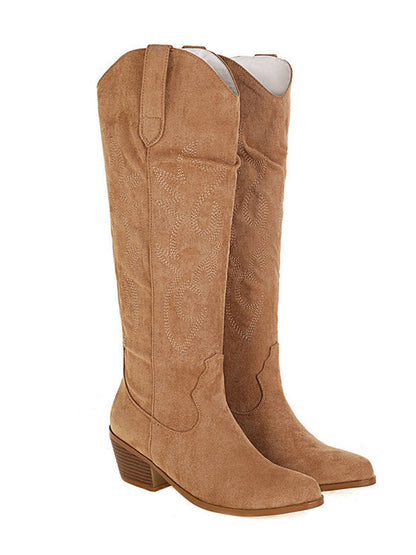 Well Tailored Boots with a Graceful Silhouette