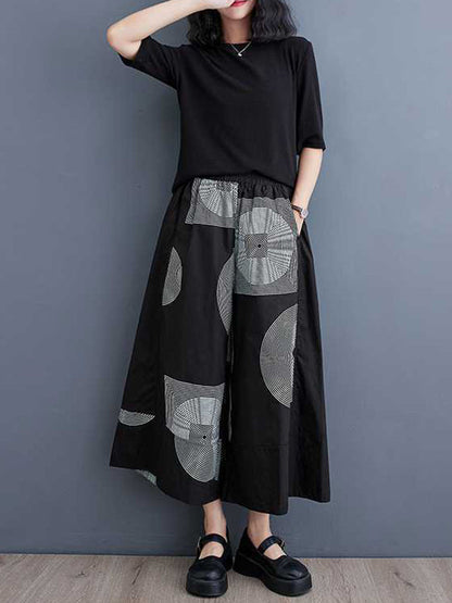 A Vintage Style Trousers with Delicate Timeless Details