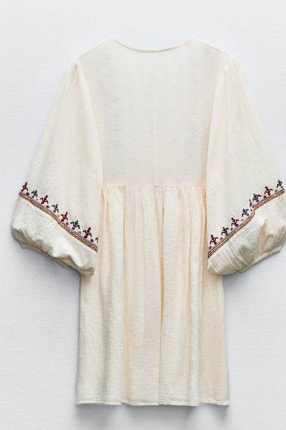 Beautifully Crafted Dress in a Classic Style
