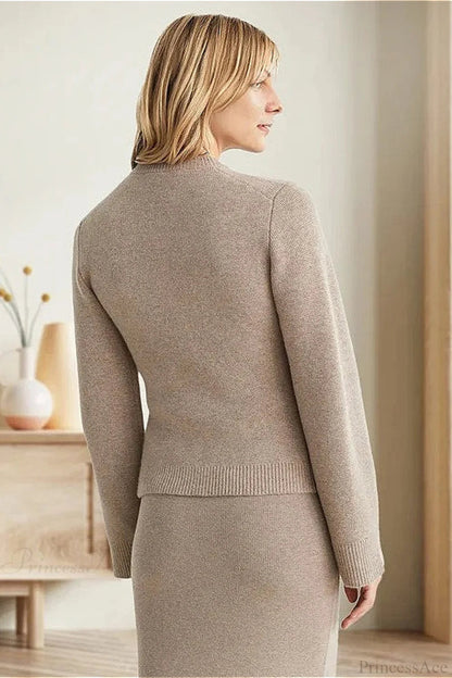 Beautifully Crafted Cardigan in a Classic Style