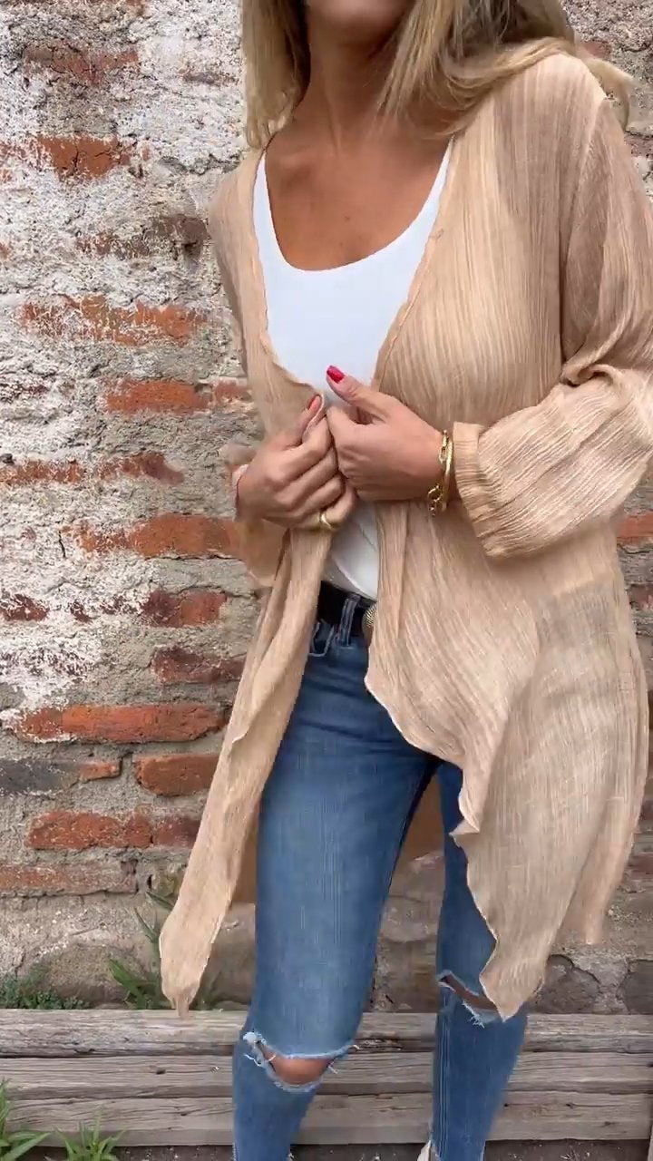 Well Tailored Cardigan with a Graceful Silhouette