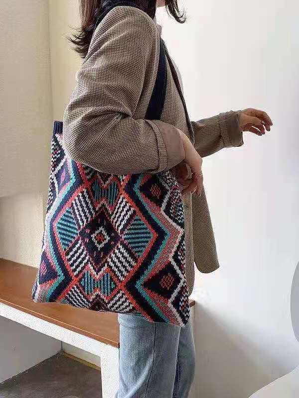Beautifully Balanced Bag with Timeless Character