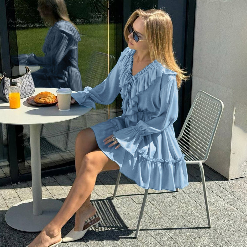 Effortlessly Elegant Dress with a Timeless Design