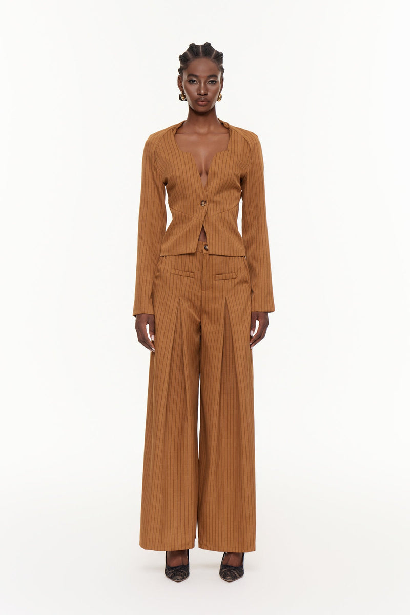 Beautifully Finished Pants in a Timeless Design