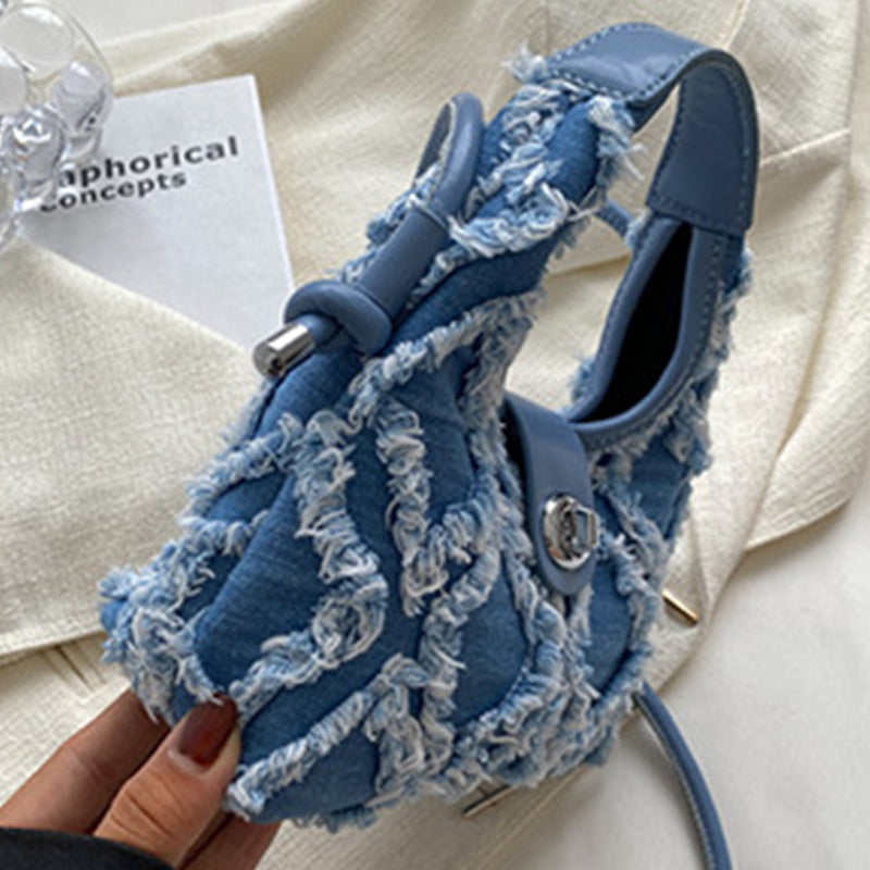 Beautifully Finished Bag in a Timeless Design