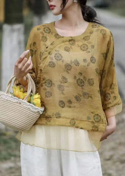 Beautifully Crafted Blouse in a Classic Style