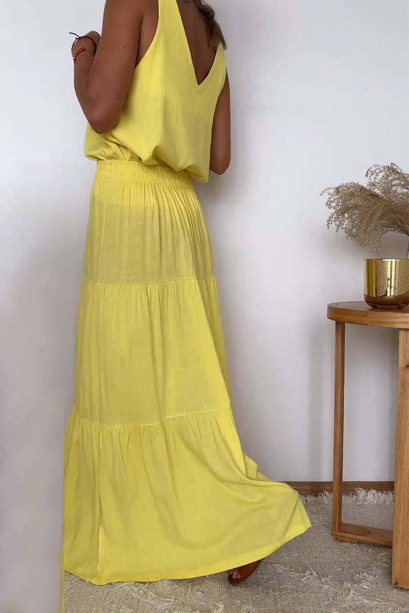 Effortlessly Elegant Garment with a Timeless Design