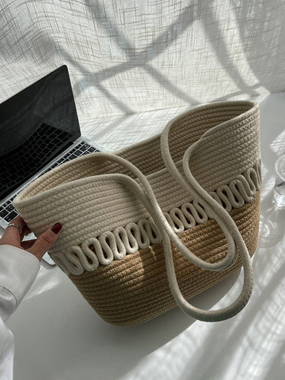 Effortlessly Elegant Bag with a Timeless Design