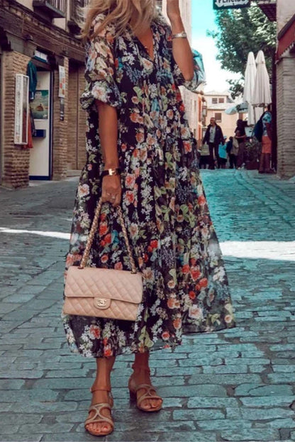 Effortlessly Elegant Dress with a Timeless Design