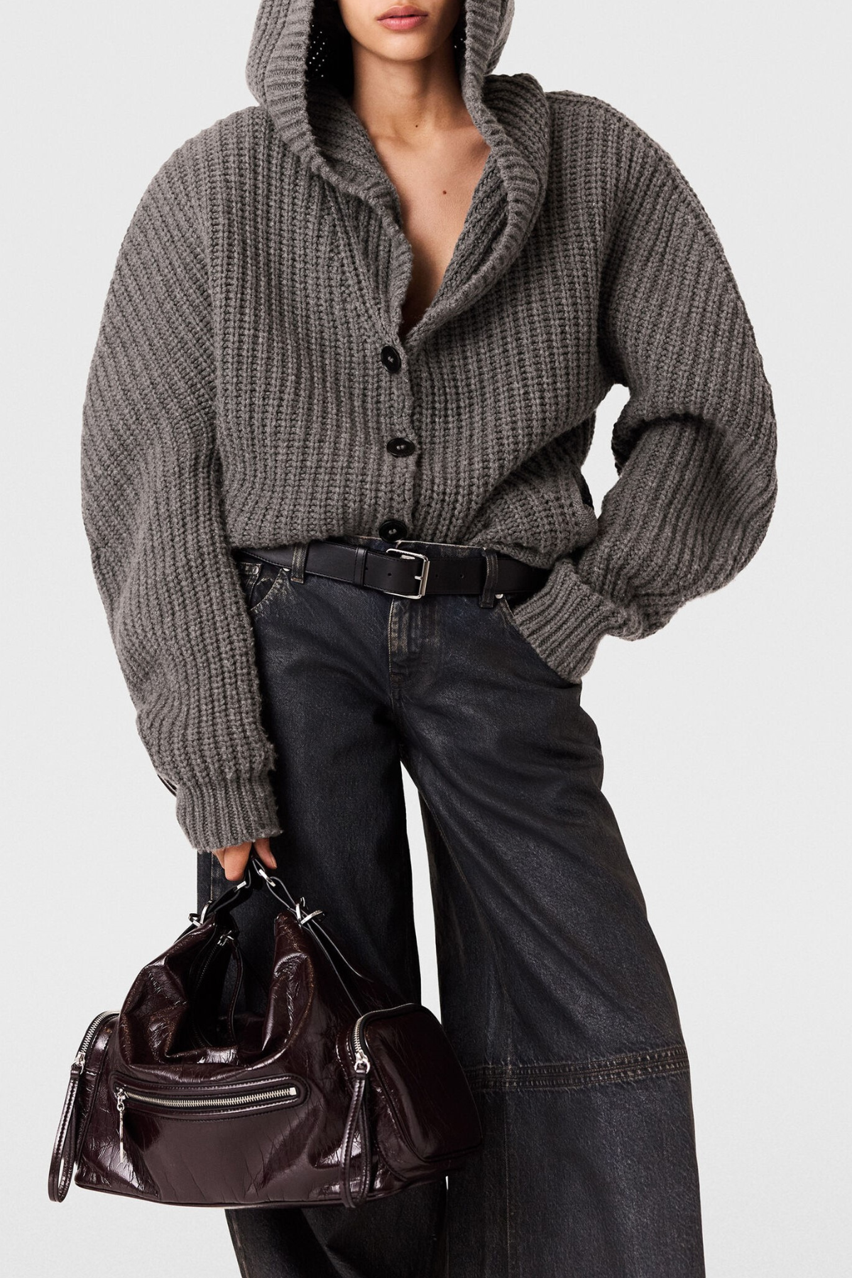 Effortlessly Elegant Cardigan with a Timeless Design