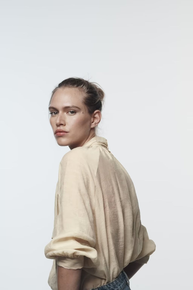 Beautifully Crafted Blouse in a Classic Style