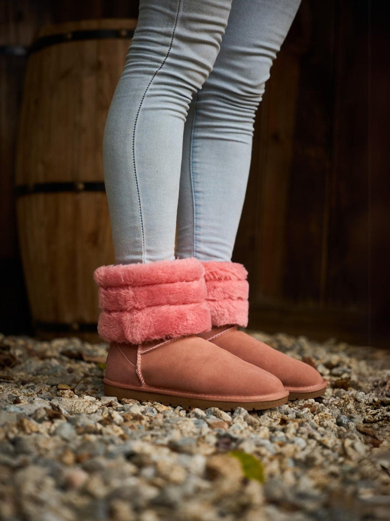 Beautifully Finished Boots in a Timeless Design