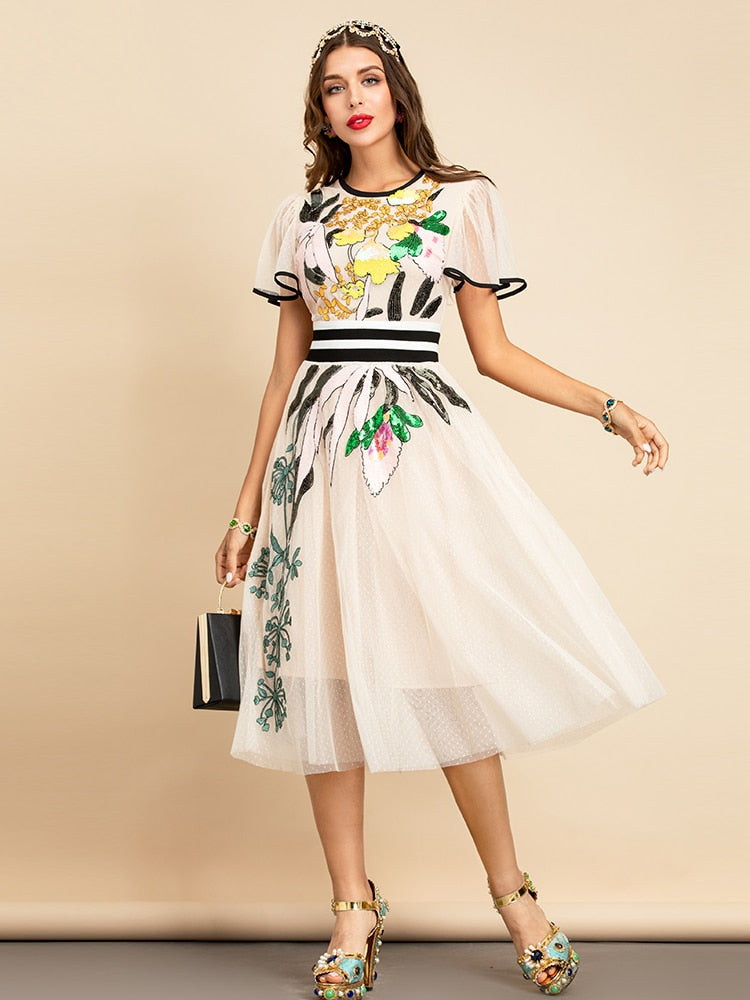 Sophisticated Dress with a Clean Classic Look