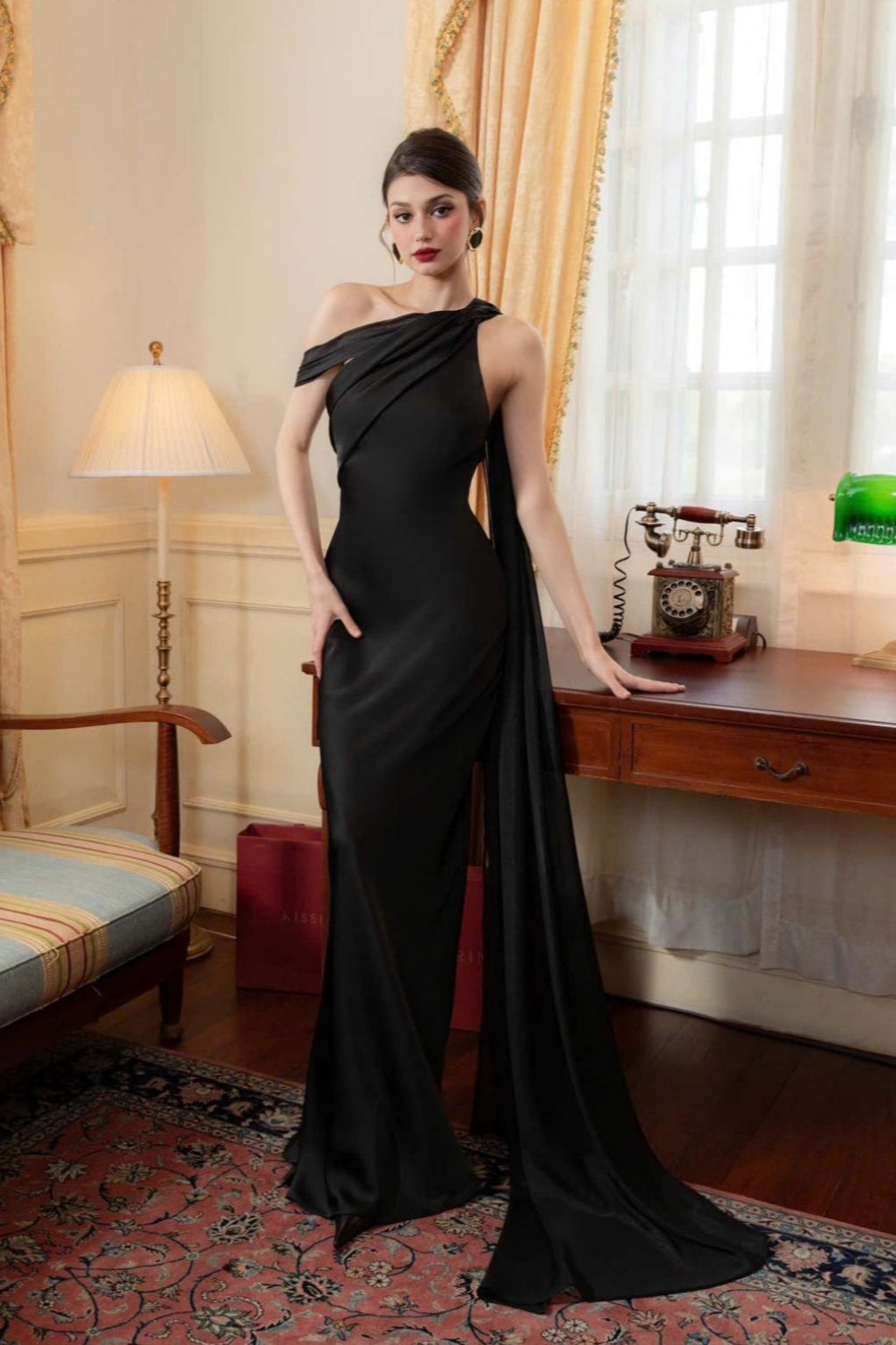 Sophisticated Dress with a Clean Classic Look