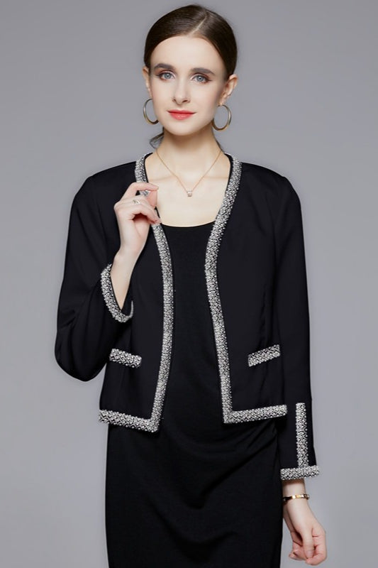 Well Tailored Coat with a Graceful Silhouette