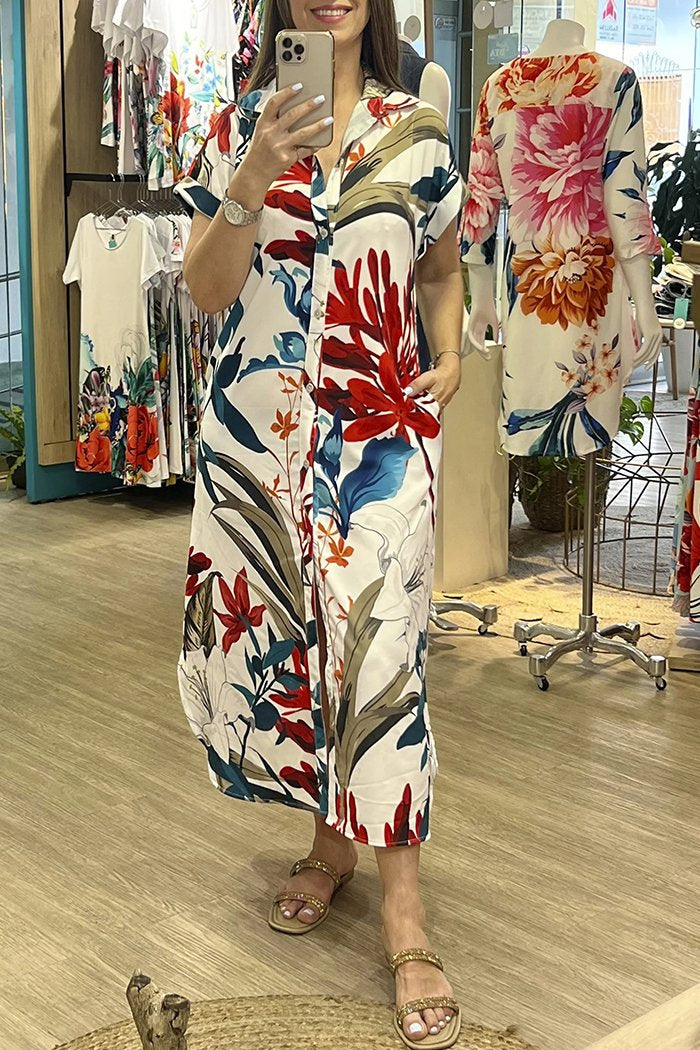Beautifully Finished Dress in a Timeless Design