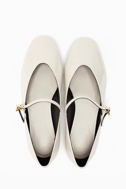 Polished Garment with an Effortless Classic Look